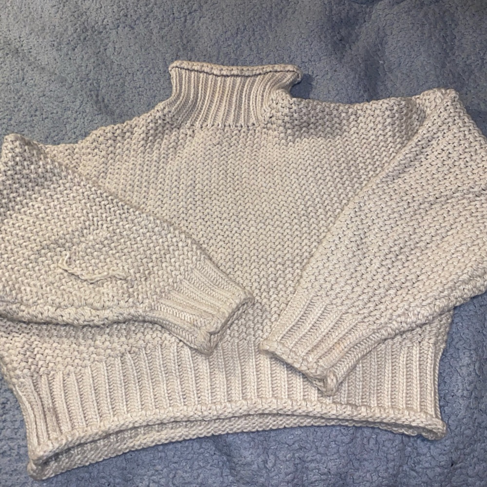 Turtle neck sweater